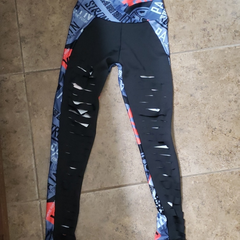 Small workout pants - new w/o tags